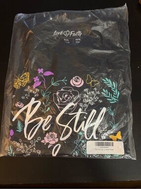Women’s "Be Still & Know" Floral Love and Faith Graphic Tee - Charcoal Grey